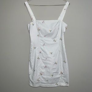 A-line flower embroidered dress